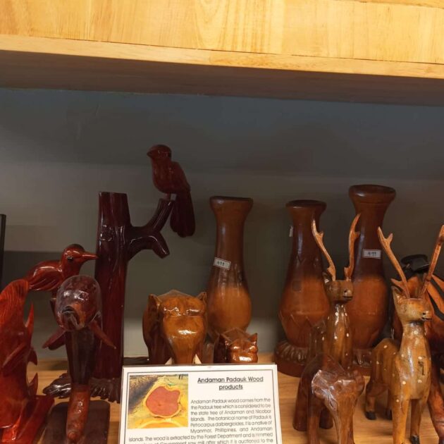 andaman padauk wood crafts